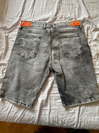Bermuda vaquera Mario Morato gris y naranja 