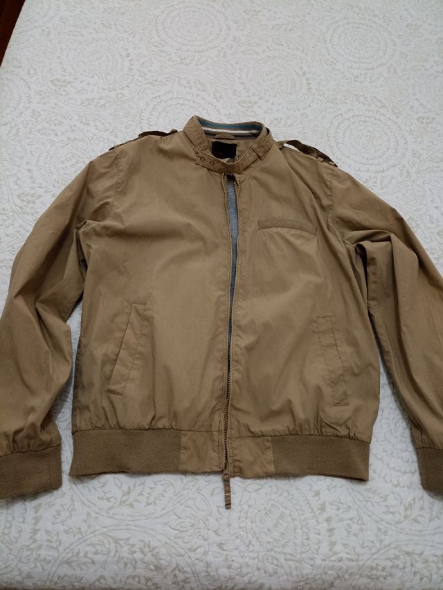 Cazadora Zara