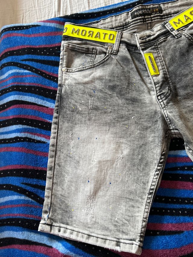 Bermuda vaquera Mario Morato gris y amarilla