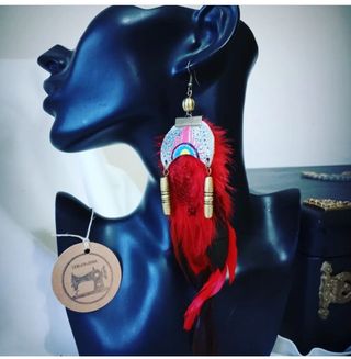 pendientes plumas alas artesanal multicolor dorado