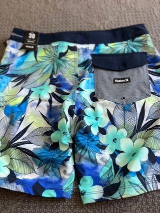 bañador hurley nuevo talla 30.