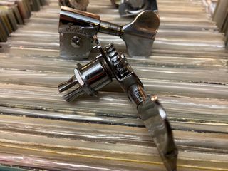 Afinadores vintage Schaller para bajo 
