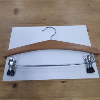 Percha madera cadete con pinzas