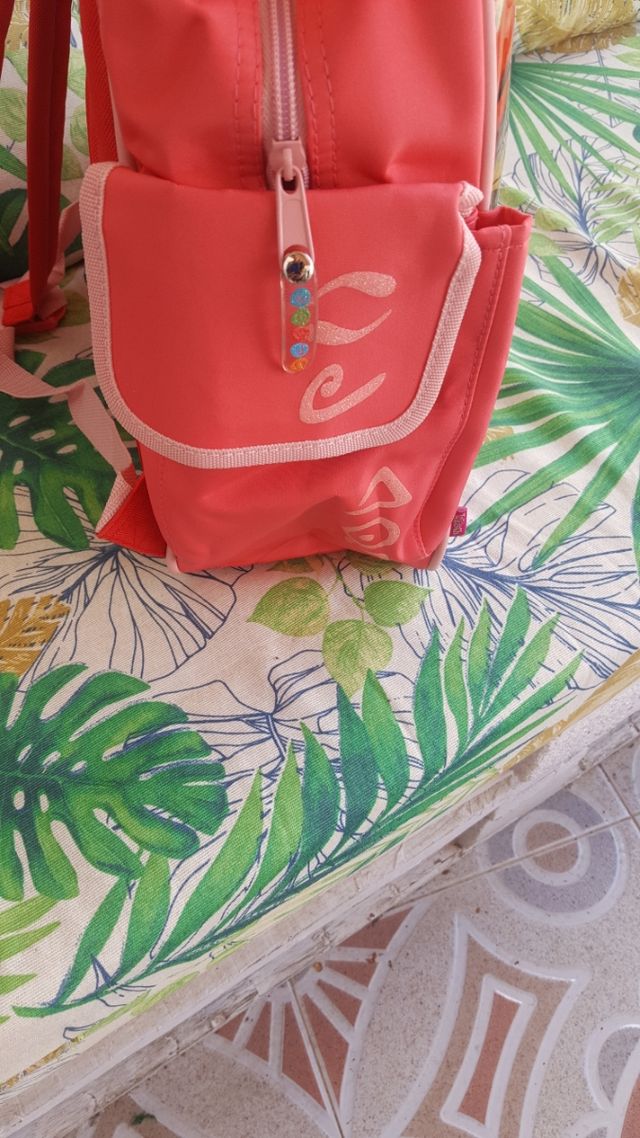 Lote Mochila y estuche de las Witch con etiqueta