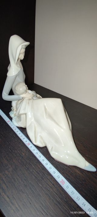 Figura de porcelana DAO-LLADRO
