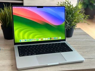 Macbook pro 14" M2 max 64GB ram