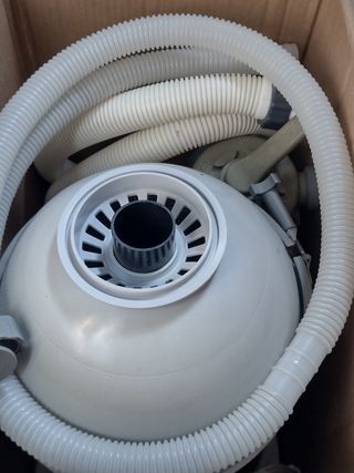 Piscina y depuradora bestway