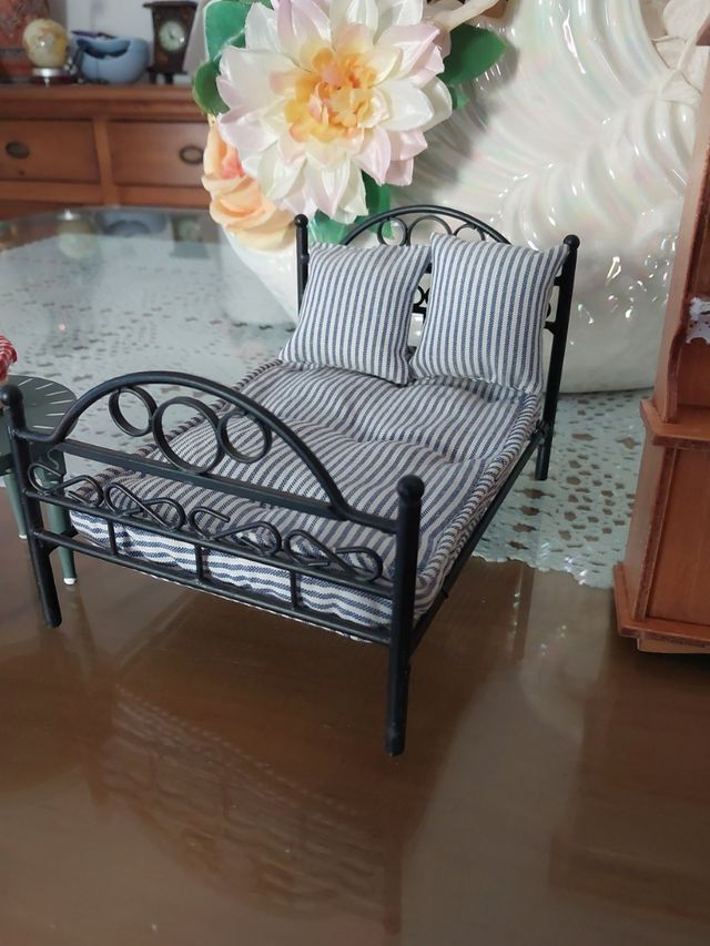 Muebles de casas de muñecas 