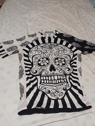 maillot, guantes, pañuelo