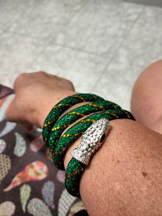 collar pulsera serpiente adaptable.