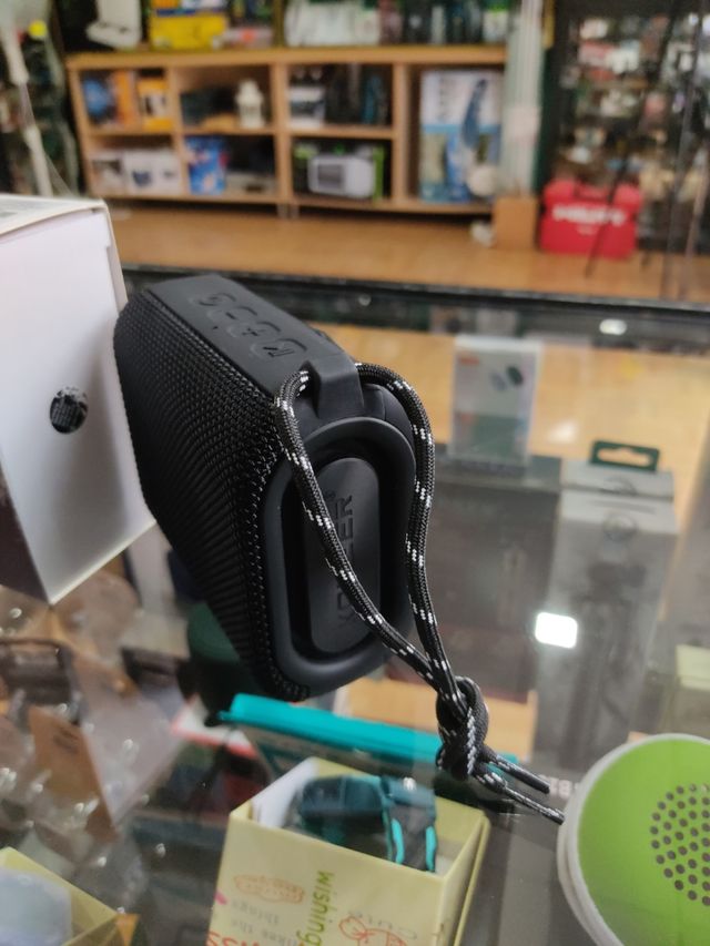 ALTAVOZ WATERPROOF WIRELESS SPEAKER