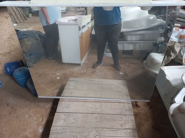 MUEBLE CON ESPEJO ROCA NUEVO