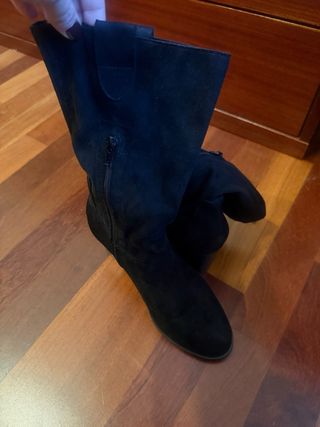 Playeras negras y regalo botines negros ante