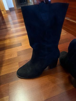 Playeras negras y regalo botines negros ante