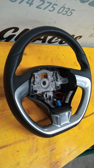 Volante DS3 plateado impecable 7.800km