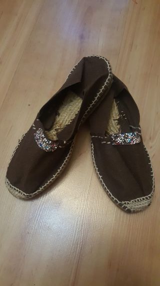 Alpargatas hechas a mano diferentes colores