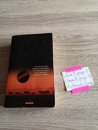 Libro Bajo el sol de Kenia. Barbara Woods