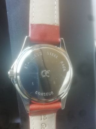 Reloj de pulsera nuevo