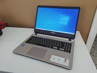 Notebook  Asus Intel dual core,4 RAM,500 hdd Win10