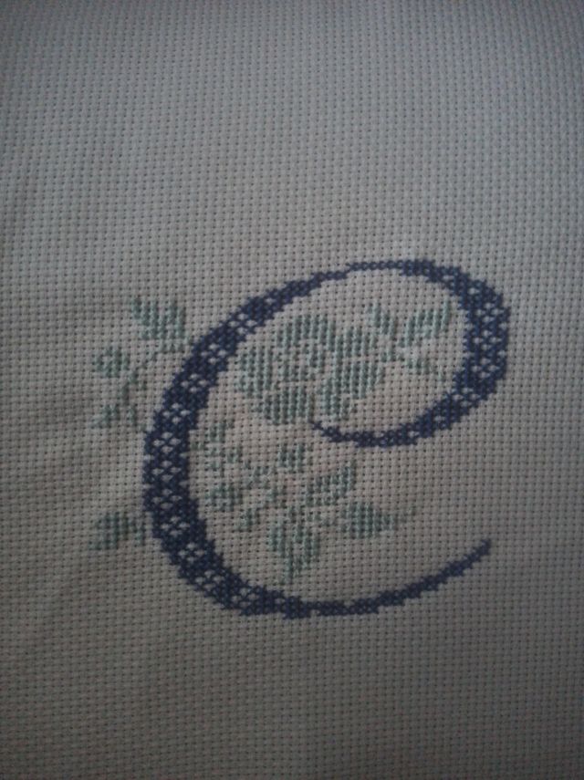 Iniciales a punto de cruz A B C