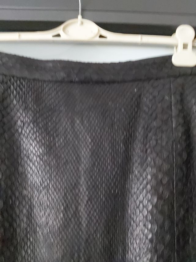 Gonna in materiale naturale