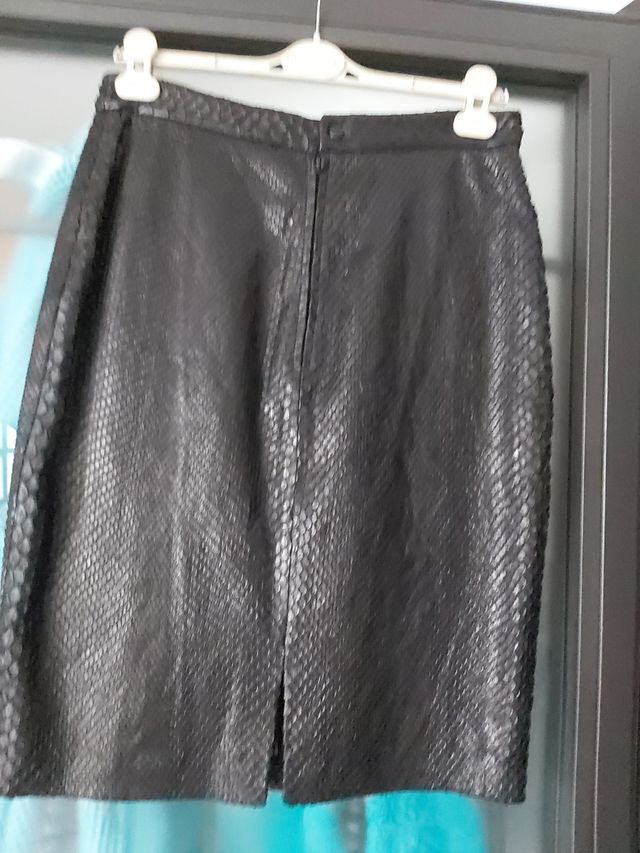 Gonna in materiale naturale