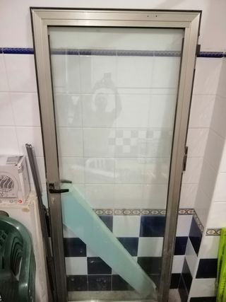 puerta  con marco cristal climalit