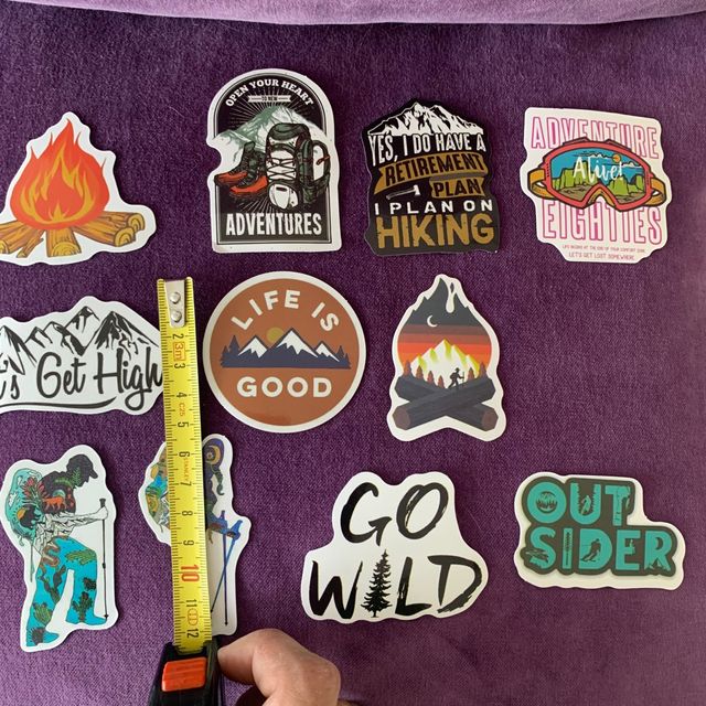 11 adesivi da montagna.