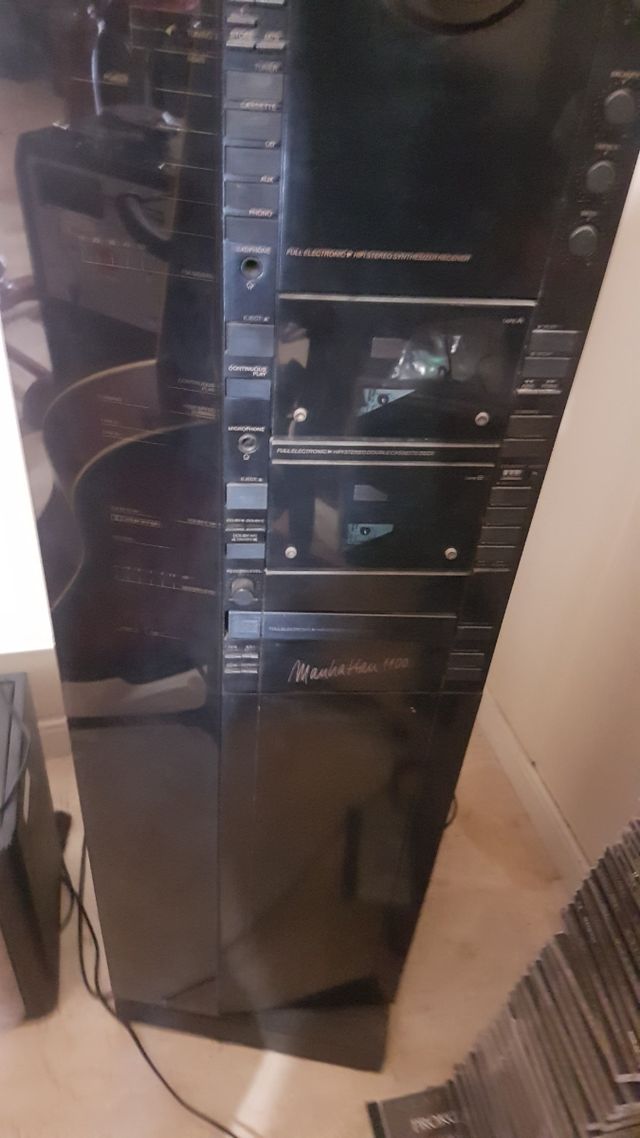 Amplficador Manhatan 1100.CD, RADI,PLETINAS