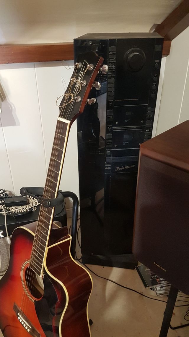 Amplficador Manhatan 1100.CD, RADI,PLETINAS