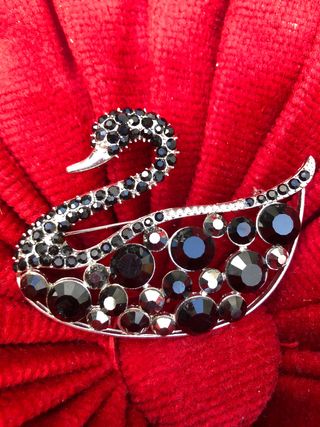 Broche de plata grande Cisne negro