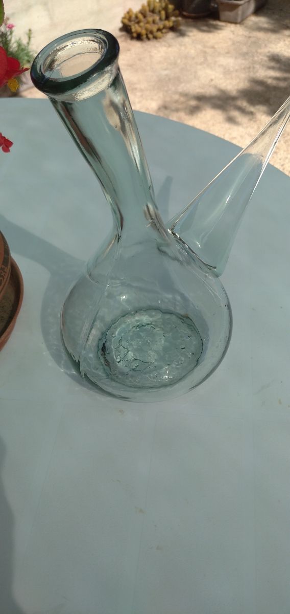 SOLO HOY Porron de vino