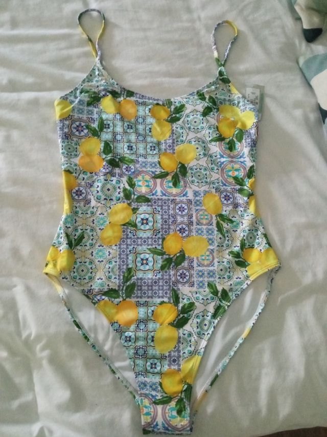 Bañador chica de colores