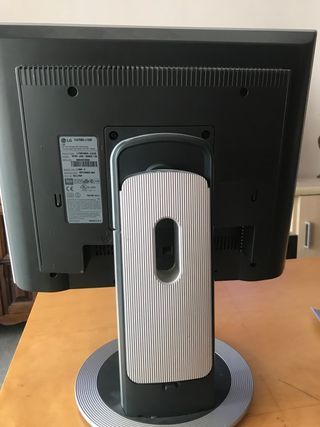 Pantalla ordenador LG y teclado HP