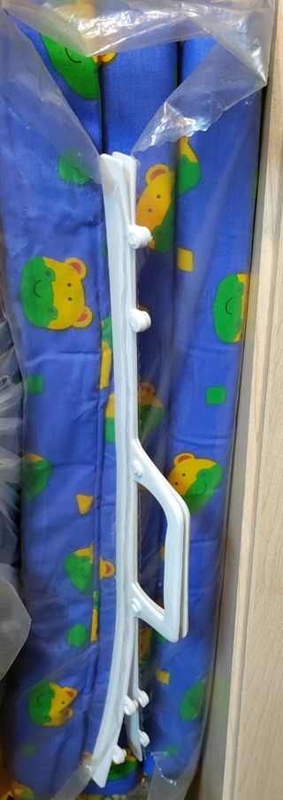 Cuna Viaje.Grande. con colchón y elevador incluido