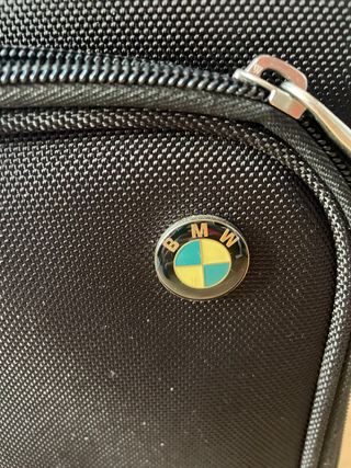 MALETA MARCA BMV