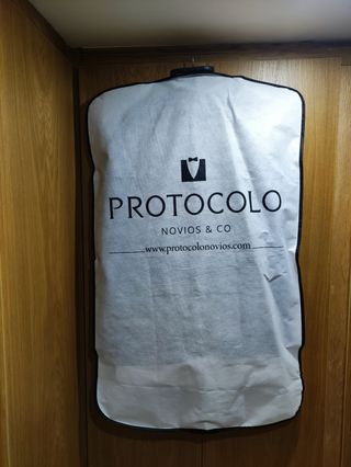 Traje de novio marca Protocolo