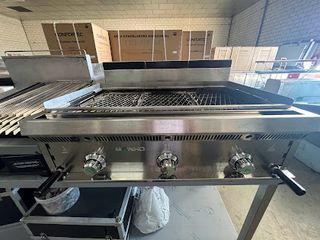 Barbacoa a gas elevable