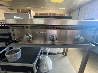 Barbacoa a gas elevable