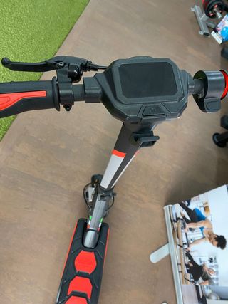 APRILIA ESR1 PATINETE ELÉCTRICO seminuevo 