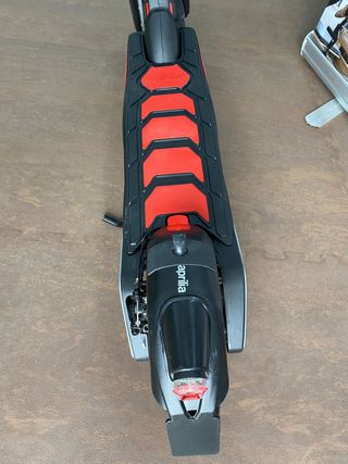 APRILIA ESR1 PATINETE ELÉCTRICO seminuevo 