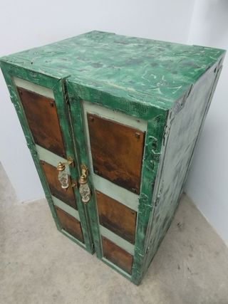 ANTIGUO Y BONITO MUEBLE