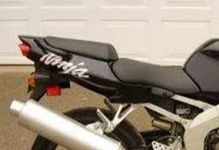 Kawasaki Ninja 600 chapa Colín bajo asiento