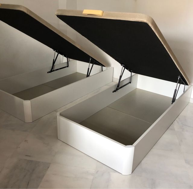 CANAPÉS EN VENTA. TOTALMENTE NUEVOS DE FÁBRICA