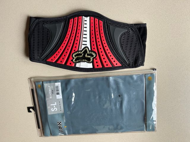 Riñonera motocross FOX talla S-L
