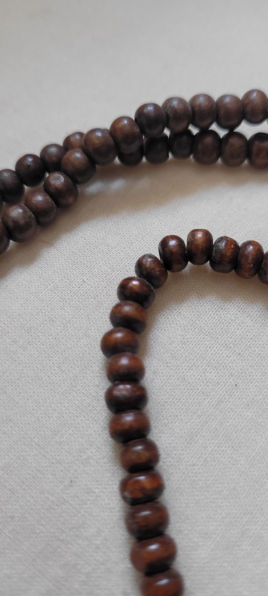 Collana e bracciale marroni