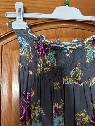 Mono con estampado de flores