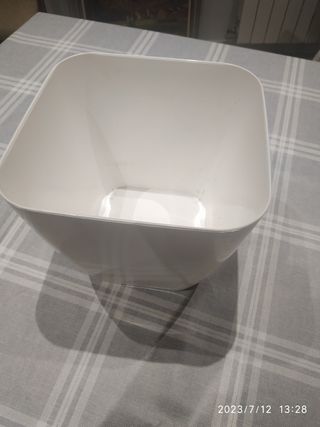Maceteros varios.