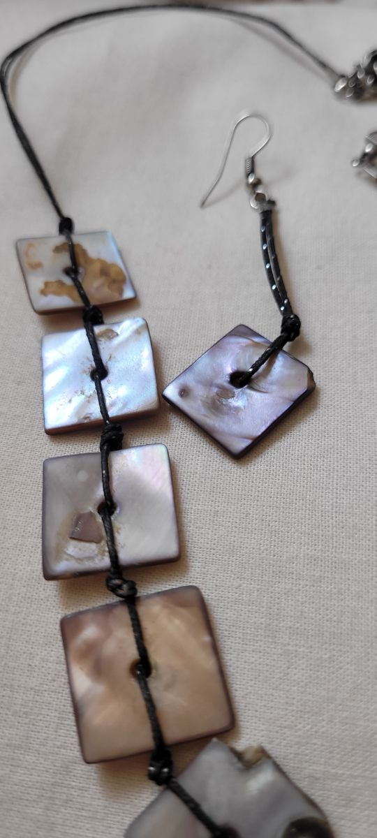 Set girocollo e orecchini