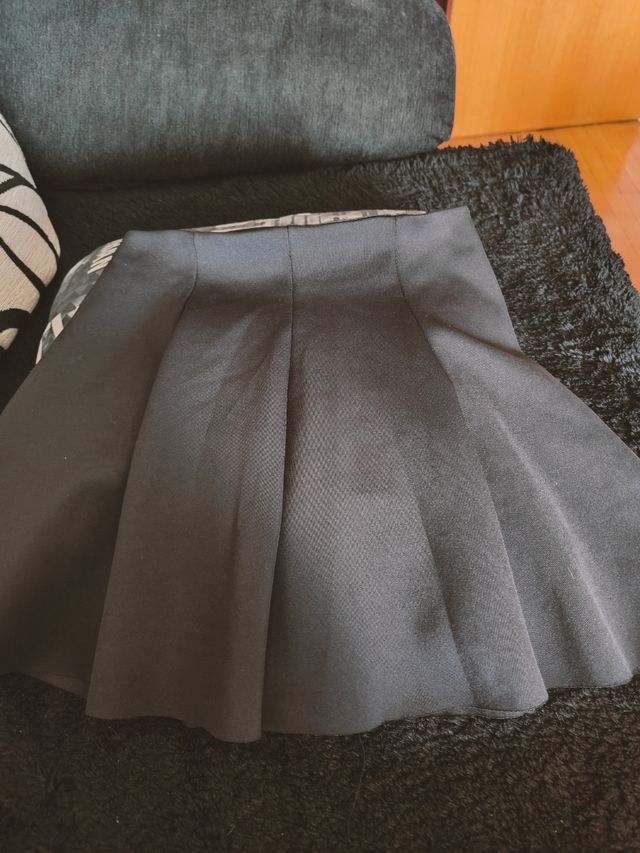 falda negra tablas,  talla M